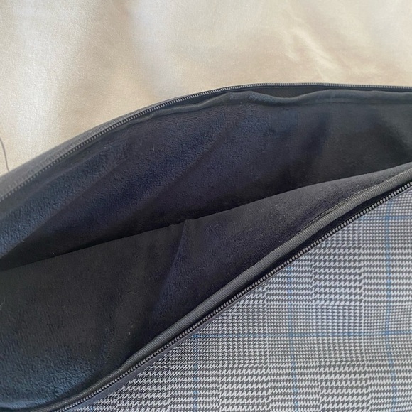 Bugatti Plaid Macbook Laptop Bag Case 15.6" - Picture 5 of 6